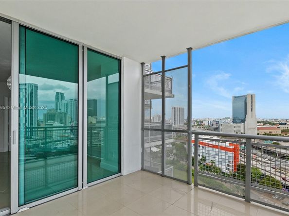 350 S Miami Ave 1805, Miami FL 33130