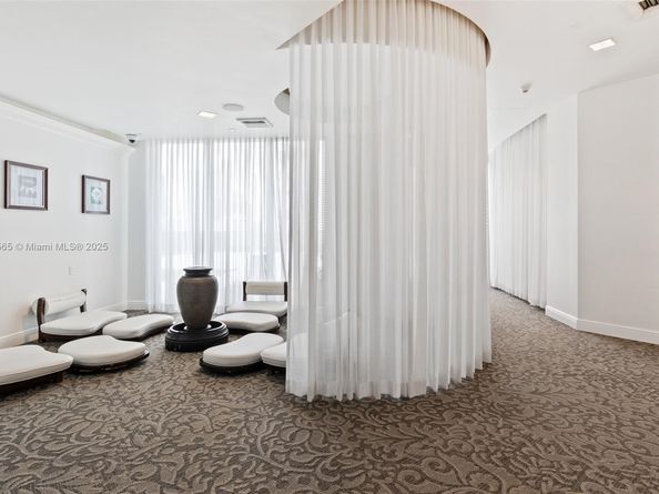 350 S Miami Ave 1805, Miami FL 33130