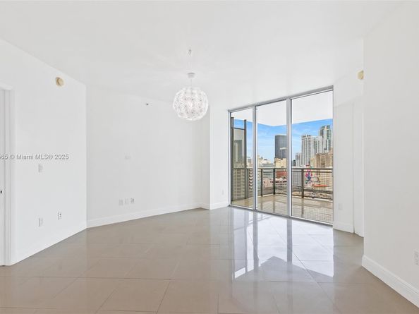 350 S Miami Ave 1805, Miami FL 33130