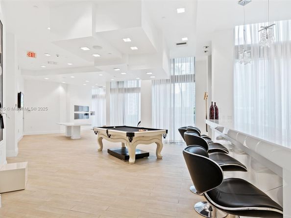 350 S Miami Ave 1805, Miami FL 33130