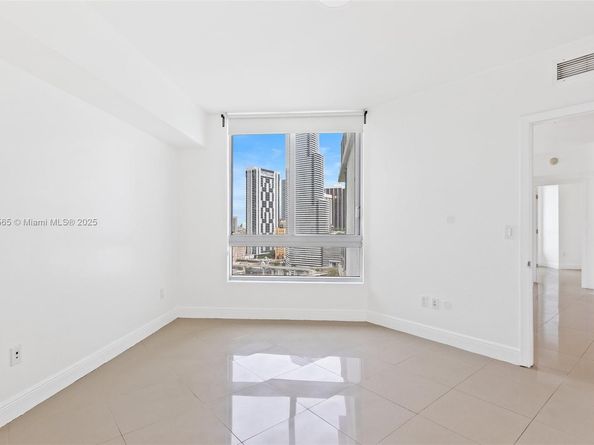 350 S Miami Ave 1805, Miami FL 33130