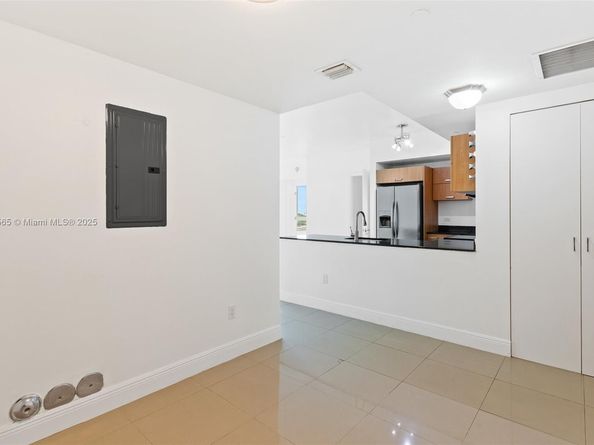 350 S Miami Ave 1805, Miami FL 33130