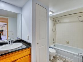 1419 14th Ct, Palm Beach Gardens FL 33410