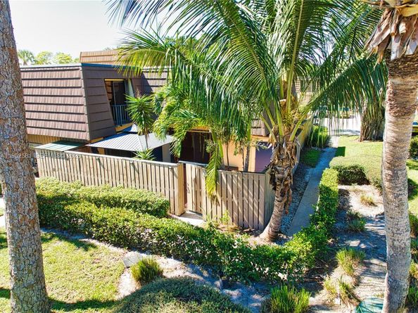 1419 14th Ct, Palm Beach Gardens FL 33410