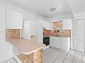 720 NW 19th Ct, Miami FL 33125