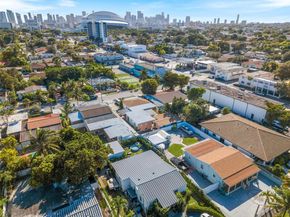 720 NW 19th Ct, Miami FL 33125