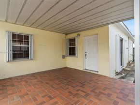 720 NW 19th Ct, Miami FL 33125