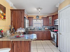 720 NW 19th Ct, Miami FL 33125