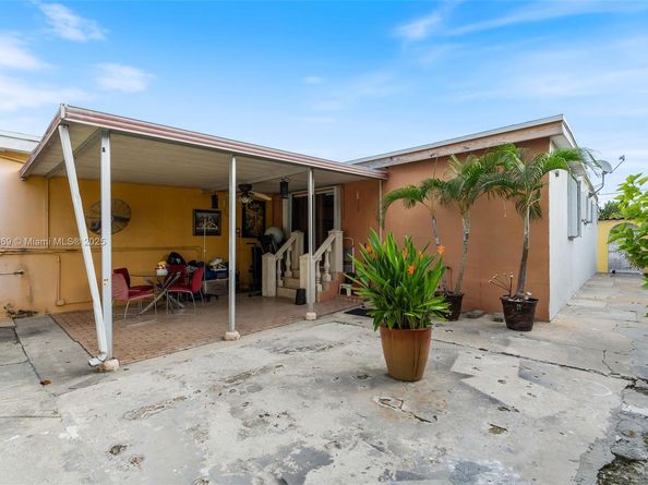 720 NW 19th Ct, Miami FL 33125