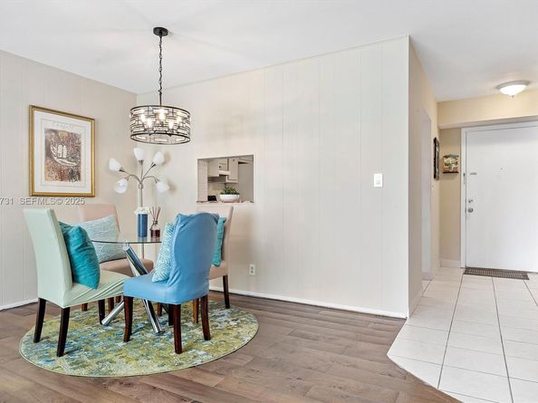 324 SE 10th St 203, Dania Beach FL 33004