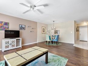 324 SE 10th St 203, Dania Beach FL 33004