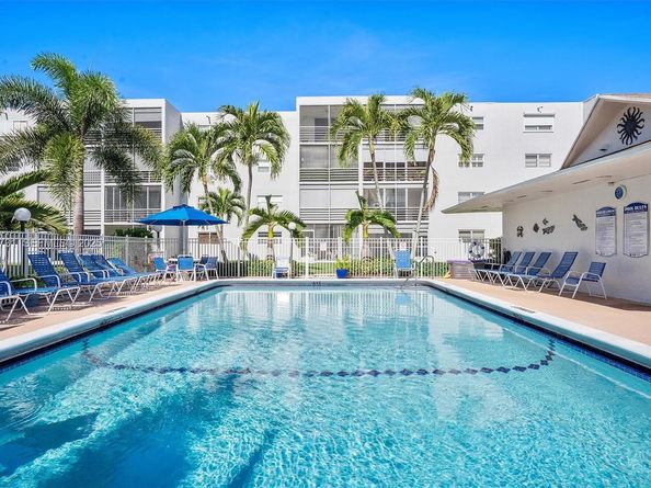 324 SE 10th St 203, Dania Beach FL 33004