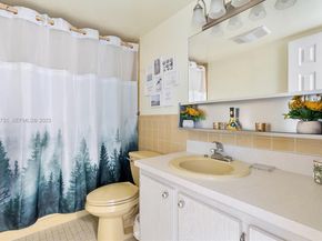 324 SE 10th St 203, Dania Beach FL 33004