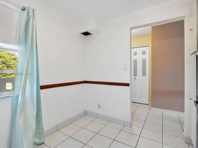 324 SE 10th St 203, Dania Beach FL 33004