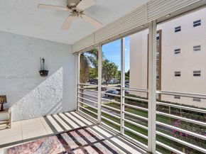 324 SE 10th St 203, Dania Beach FL 33004