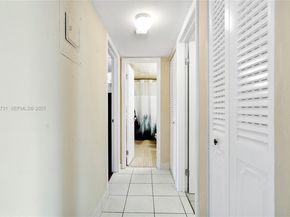 324 SE 10th St 203, Dania Beach FL 33004