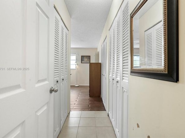 324 SE 10th St 203, Dania Beach FL 33004