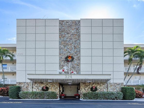 324 SE 10th St 203, Dania Beach FL 33004