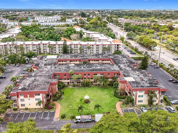 3071 NW 47th Ter 322, Lauderdale Lakes FL 33313