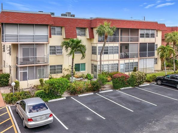 3071 NW 47th Ter 322, Lauderdale Lakes FL 33313