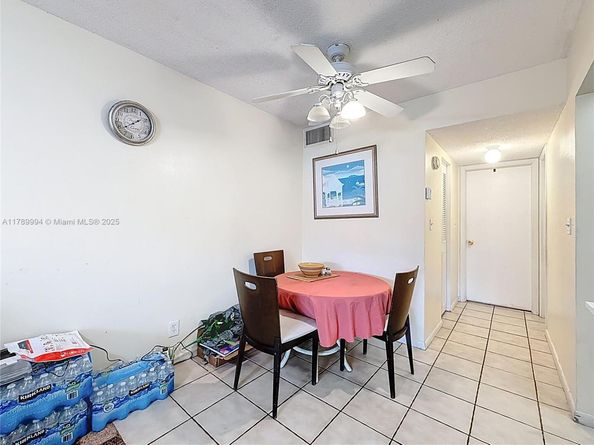 3071 NW 47th Ter 322, Lauderdale Lakes FL 33313