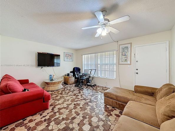 3071 NW 47th Ter 322, Lauderdale Lakes FL 33313