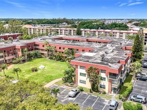 3071 NW 47th Ter 322, Lauderdale Lakes FL 33313