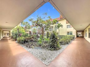 3071 NW 47th Ter 322, Lauderdale Lakes FL 33313