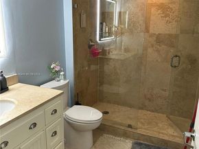3232 SW 22nd Ter 1903, Miami FL 33145