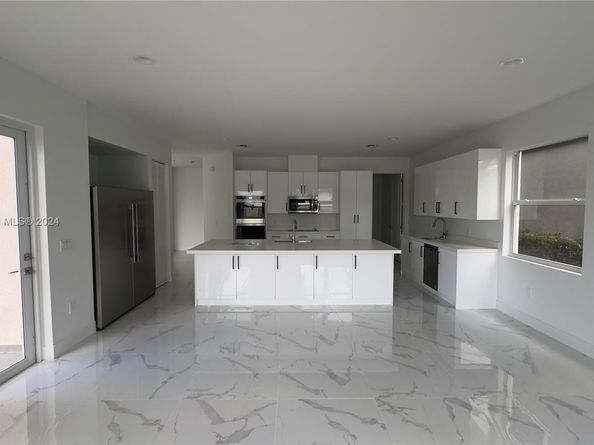 3523 Forest View Cir, Dania Beach FL 33312