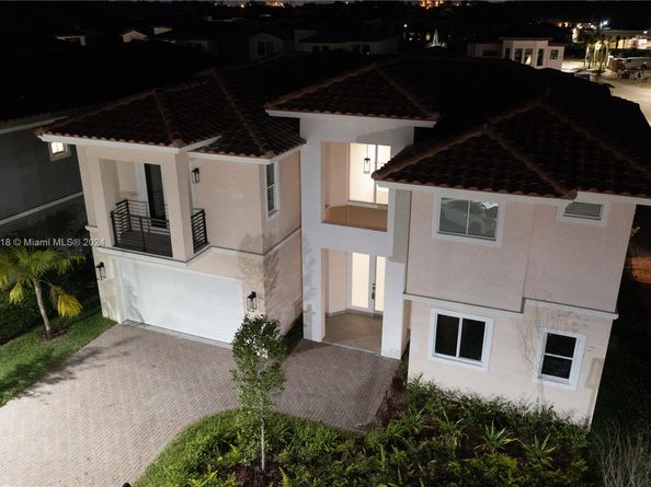 3523 Forest View Cir, Dania Beach FL 33312