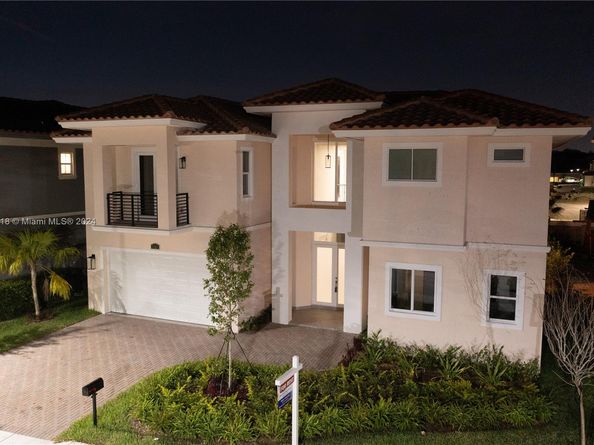 3523 Forest View Cir, Dania Beach FL 33312