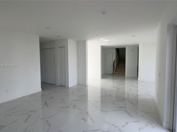 3523 Forest View Cir, Dania Beach FL 33312
