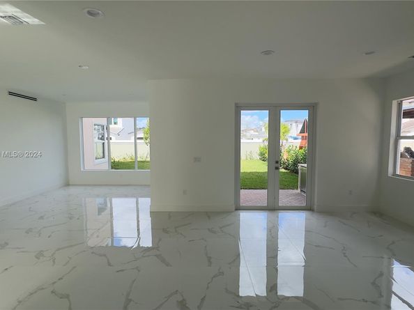 3523 Forest View Cir, Dania Beach FL 33312