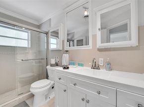 5451 NE 22nd Ave, Fort Lauderdale FL 33308