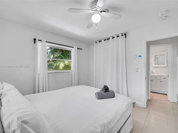 5451 NE 22nd Ave, Fort Lauderdale FL 33308