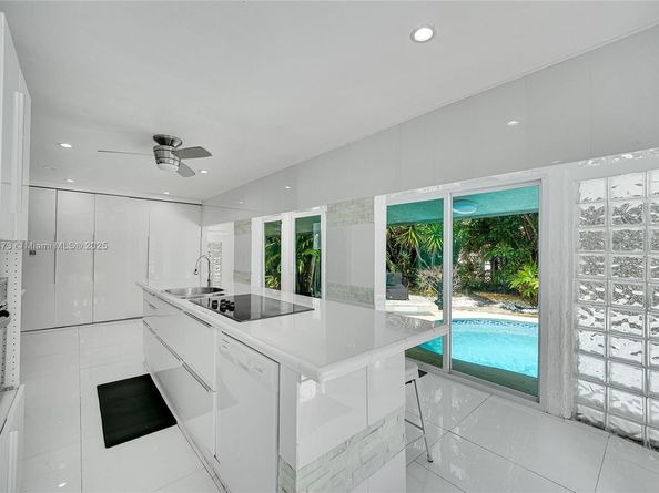5451 NE 22nd Ave, Fort Lauderdale FL 33308