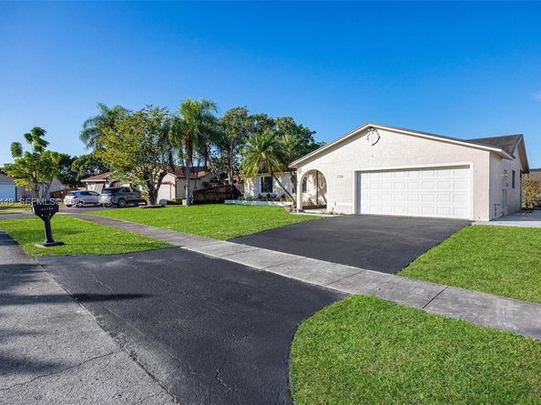 25720 SW 133rd Ave, Homestead FL 33032