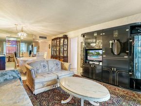 2900 NW 48th Ter 117, Lauderdale Lakes FL 33313