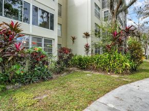 2900 NW 48th Ter 117, Lauderdale Lakes FL 33313