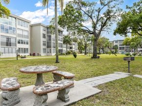 2900 NW 48th Ter 117, Lauderdale Lakes FL 33313