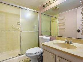 2900 NW 48th Ter 117, Lauderdale Lakes FL 33313