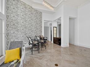 642 Hermitage Cir, Palm Beach Gardens FL 33410