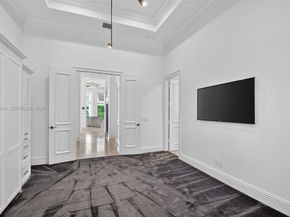 642 Hermitage Cir, Palm Beach Gardens FL 33410