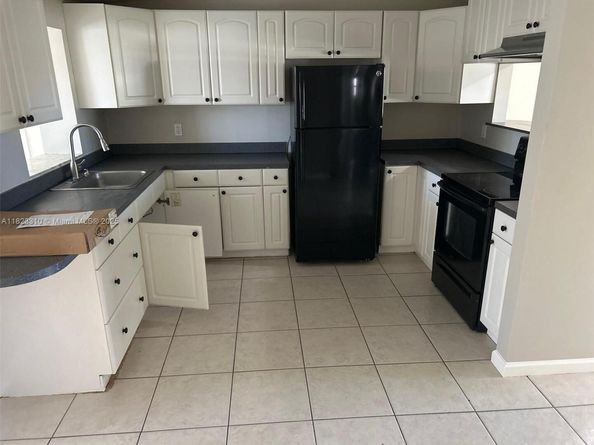 3818 Everglades Rd, Palm Beach Gardens FL 33410