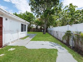 3818 Everglades Rd, Palm Beach Gardens FL 33410