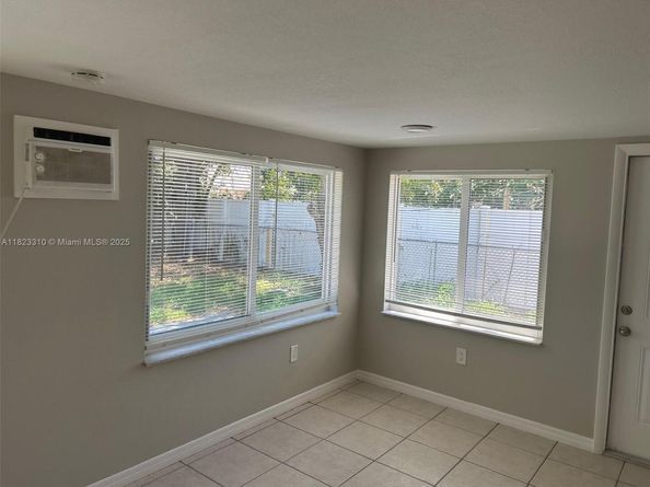 3818 Everglades Rd, Palm Beach Gardens FL 33410