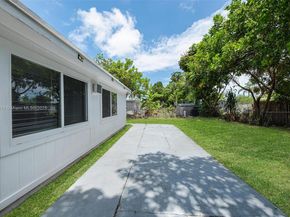 3818 Everglades Rd, Palm Beach Gardens FL 33410