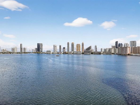 3000 Island Blvd 906, Aventura FL 33160
