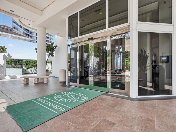 3000 Island Blvd 906, Aventura FL 33160